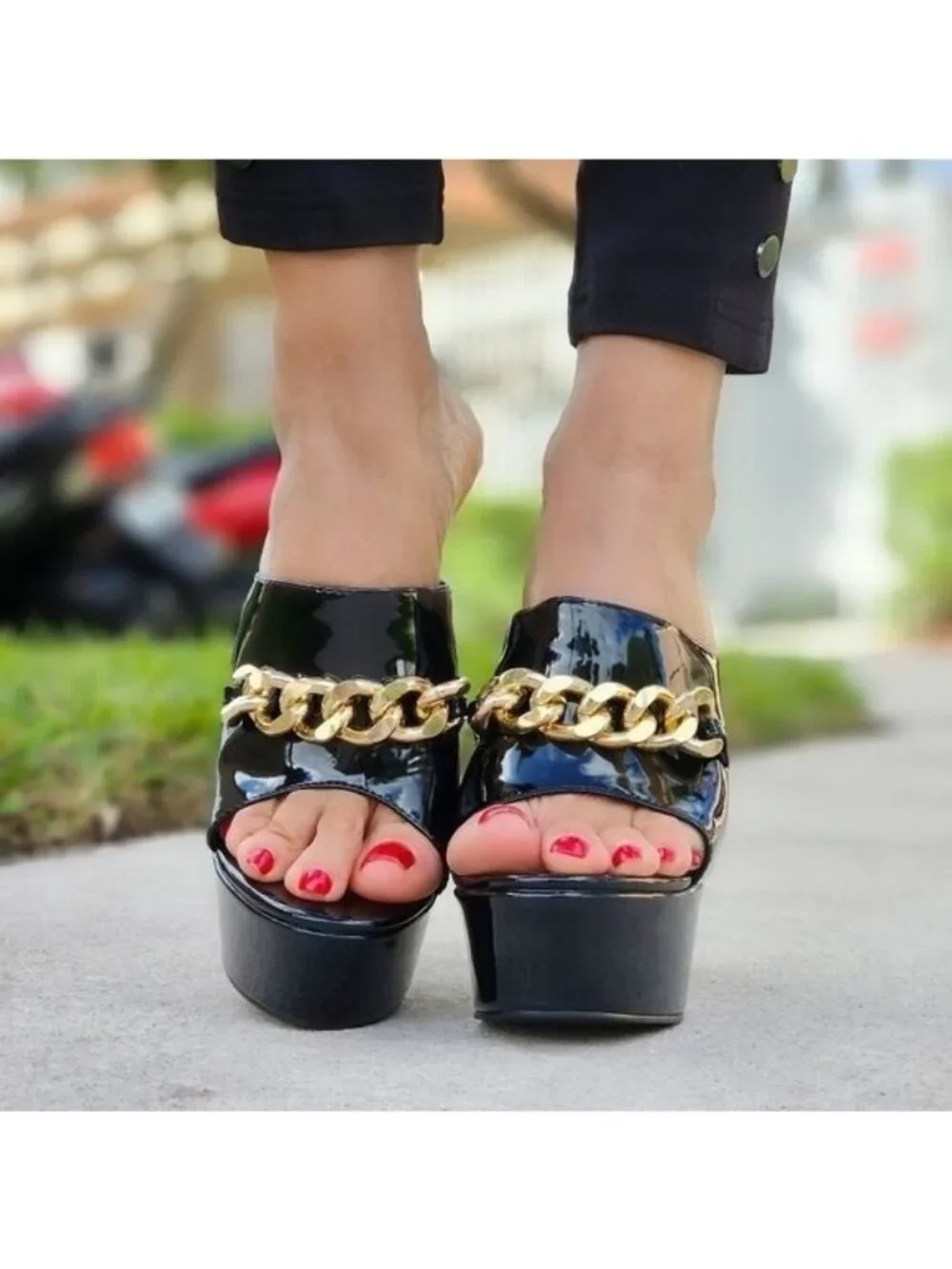 Black Patent Platform Heeled Mule Open Loafers for Women Gold Chain Slip On (7)